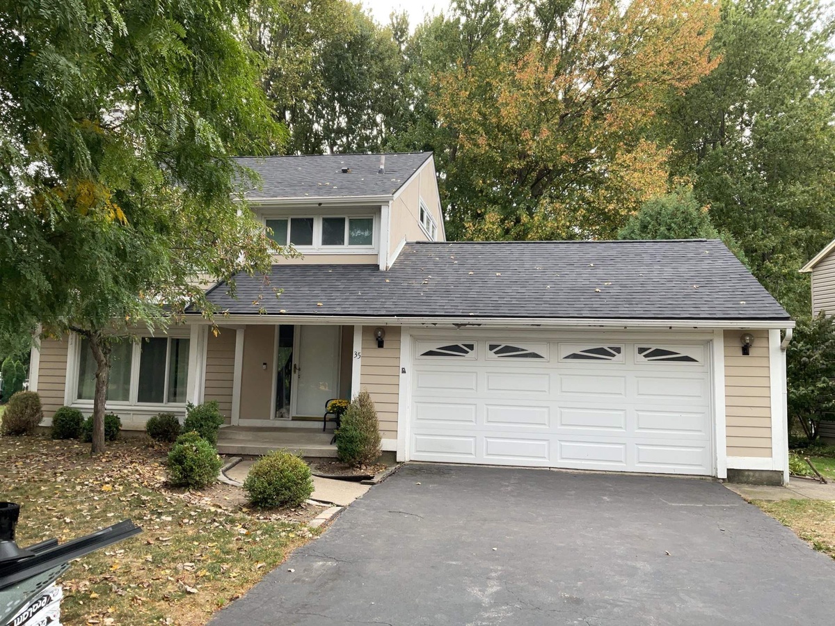 35 Dutchmill Drive , Buffalo, NY, US