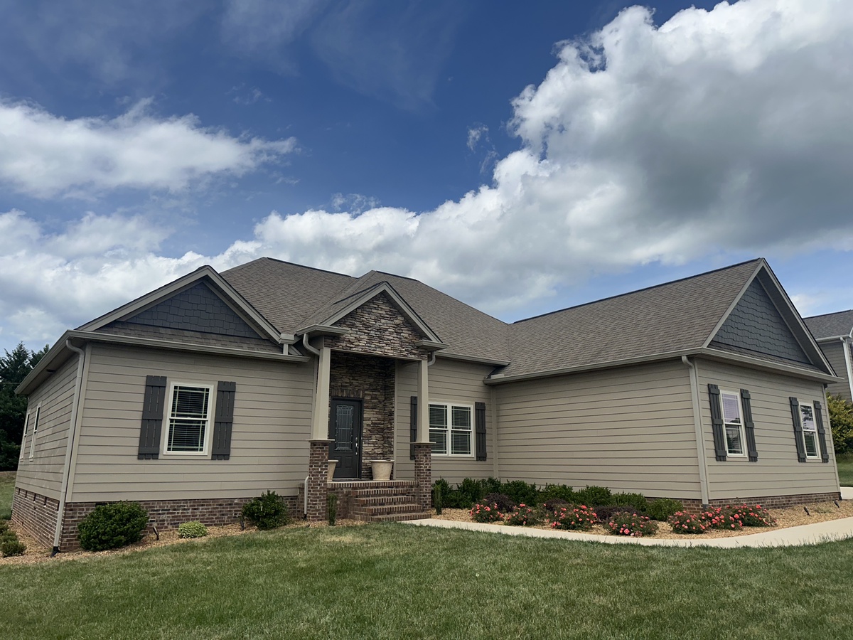 137 Country Mist Drive , Greer, SC, US