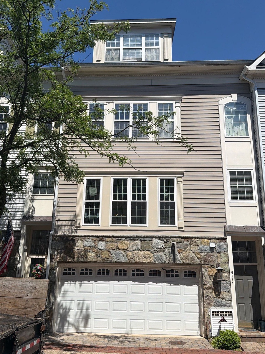 5111 Vos Lane , Alexandria, VA, US