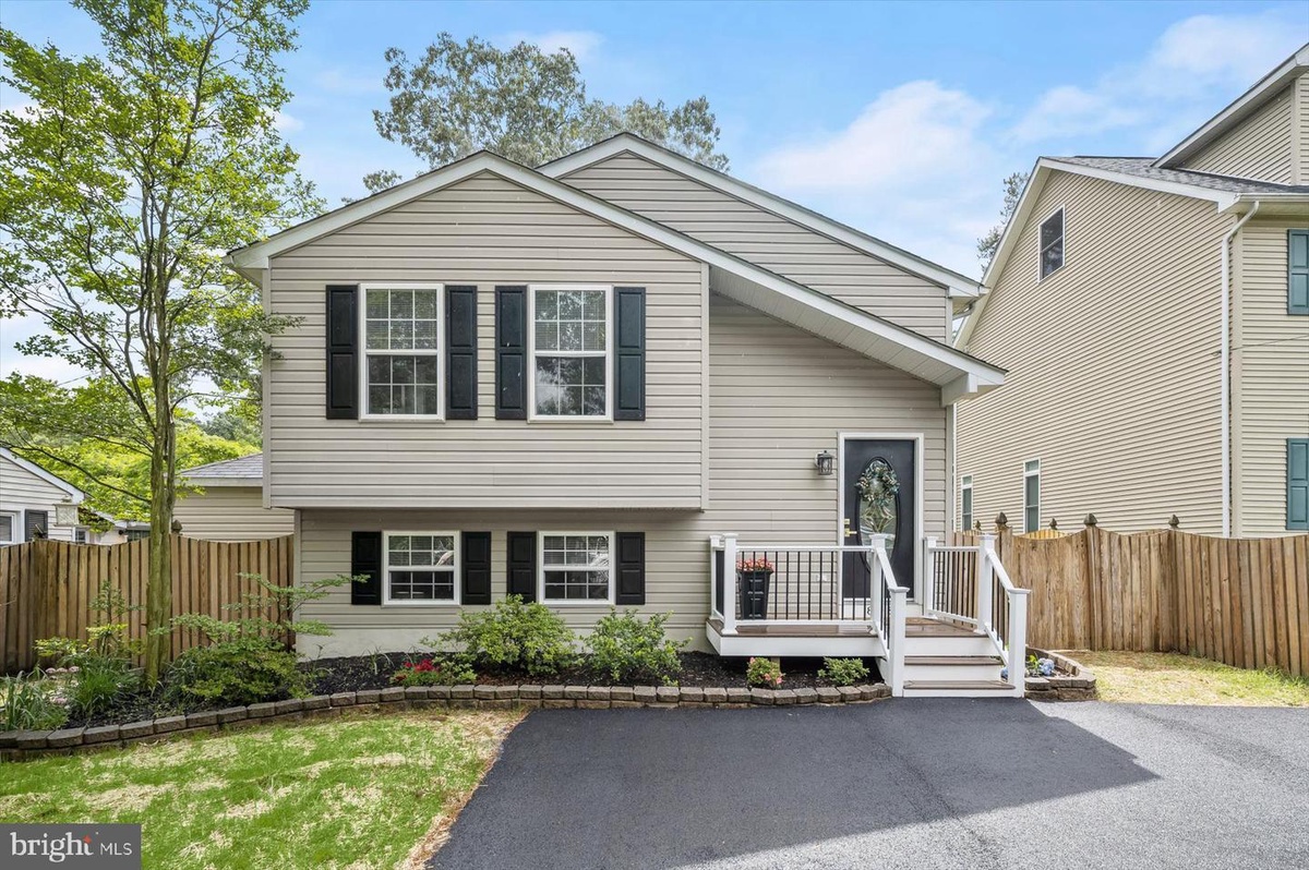 808 Pasadena Avenue , Severna Park, MD, US
