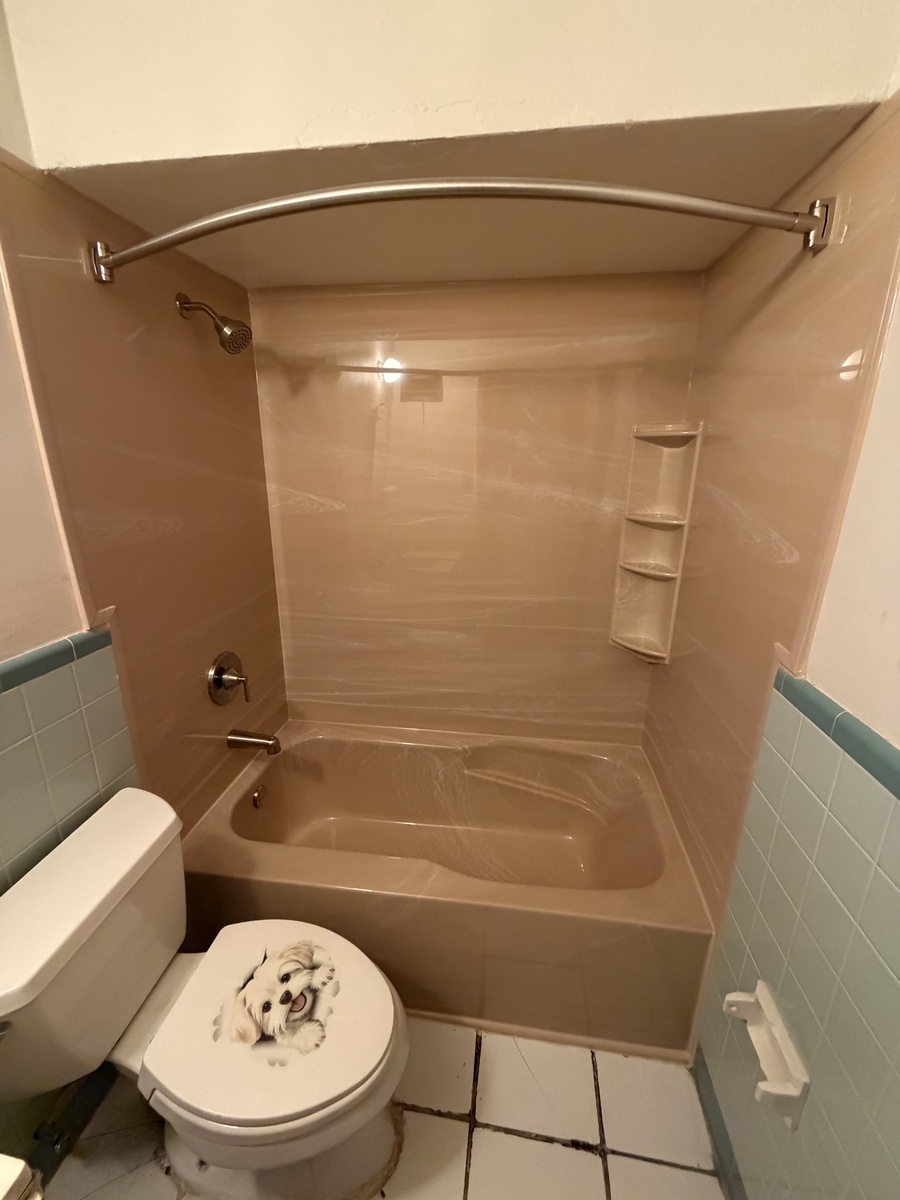 University City, MO, 63130, US