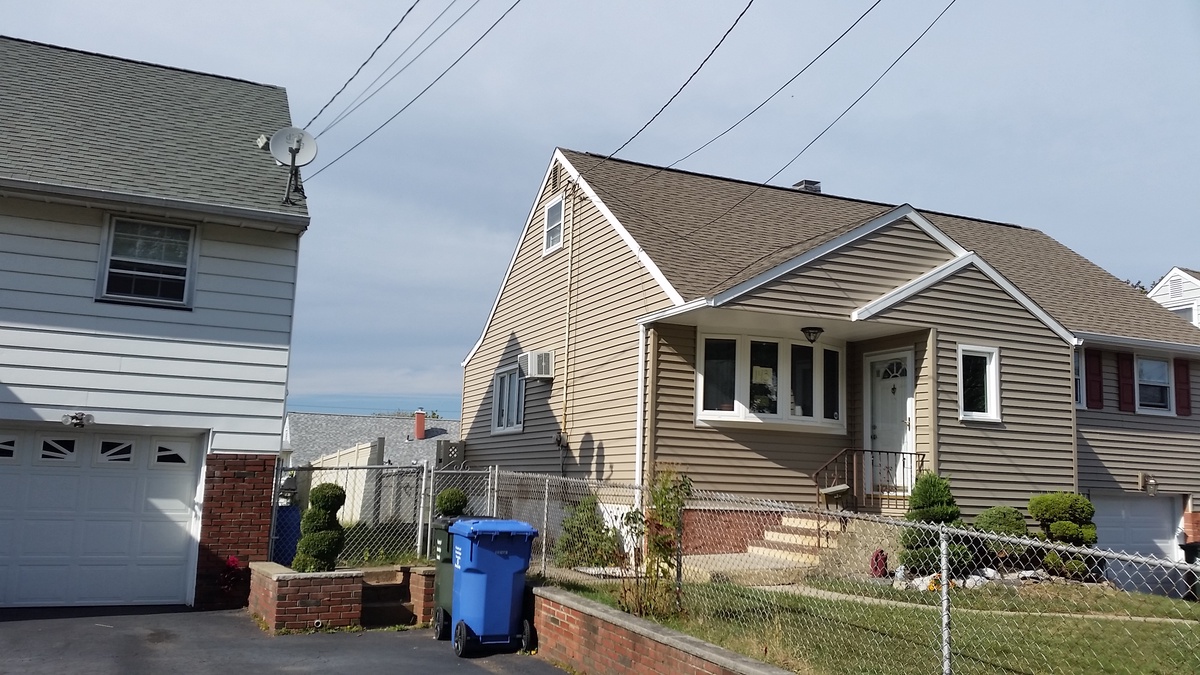 143 McGuire Street , Metuchen, NJ, US