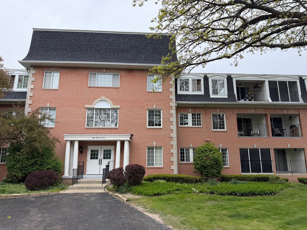 12980 West Bluemound Road , Elm Grove, WI, US