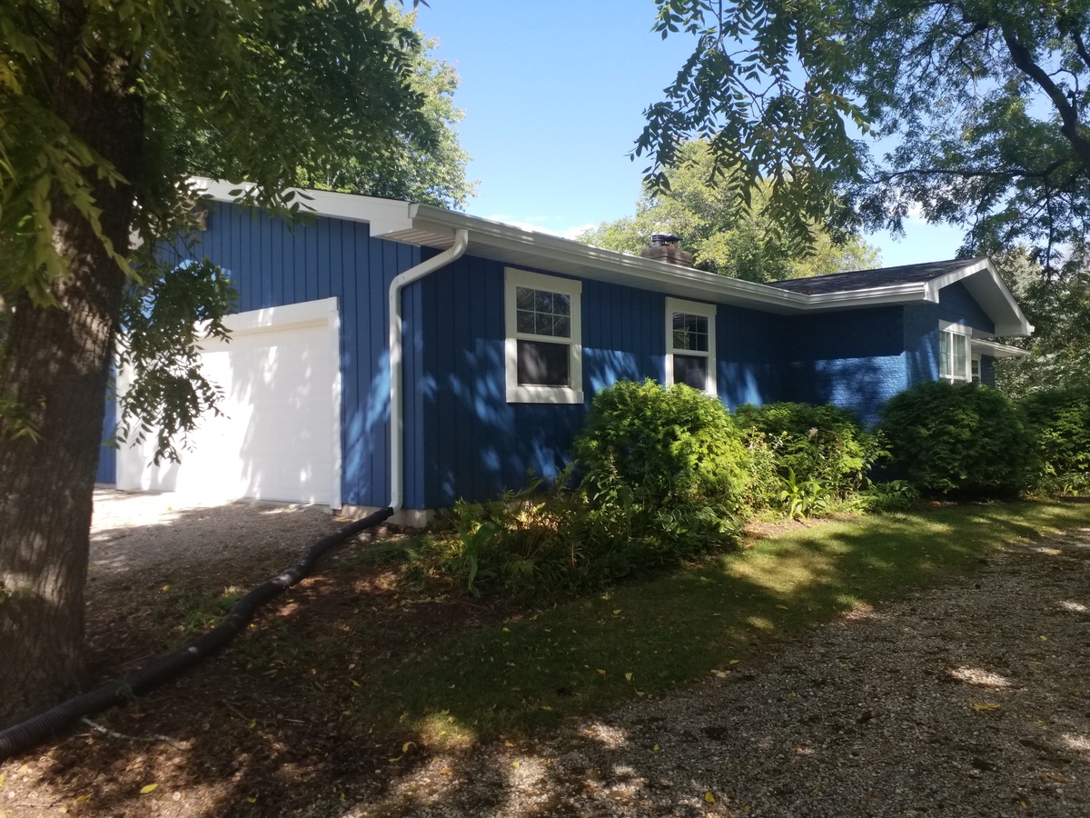 Al Z. N57W39400 Sunnyfield Drive, Oconomowoc, WI