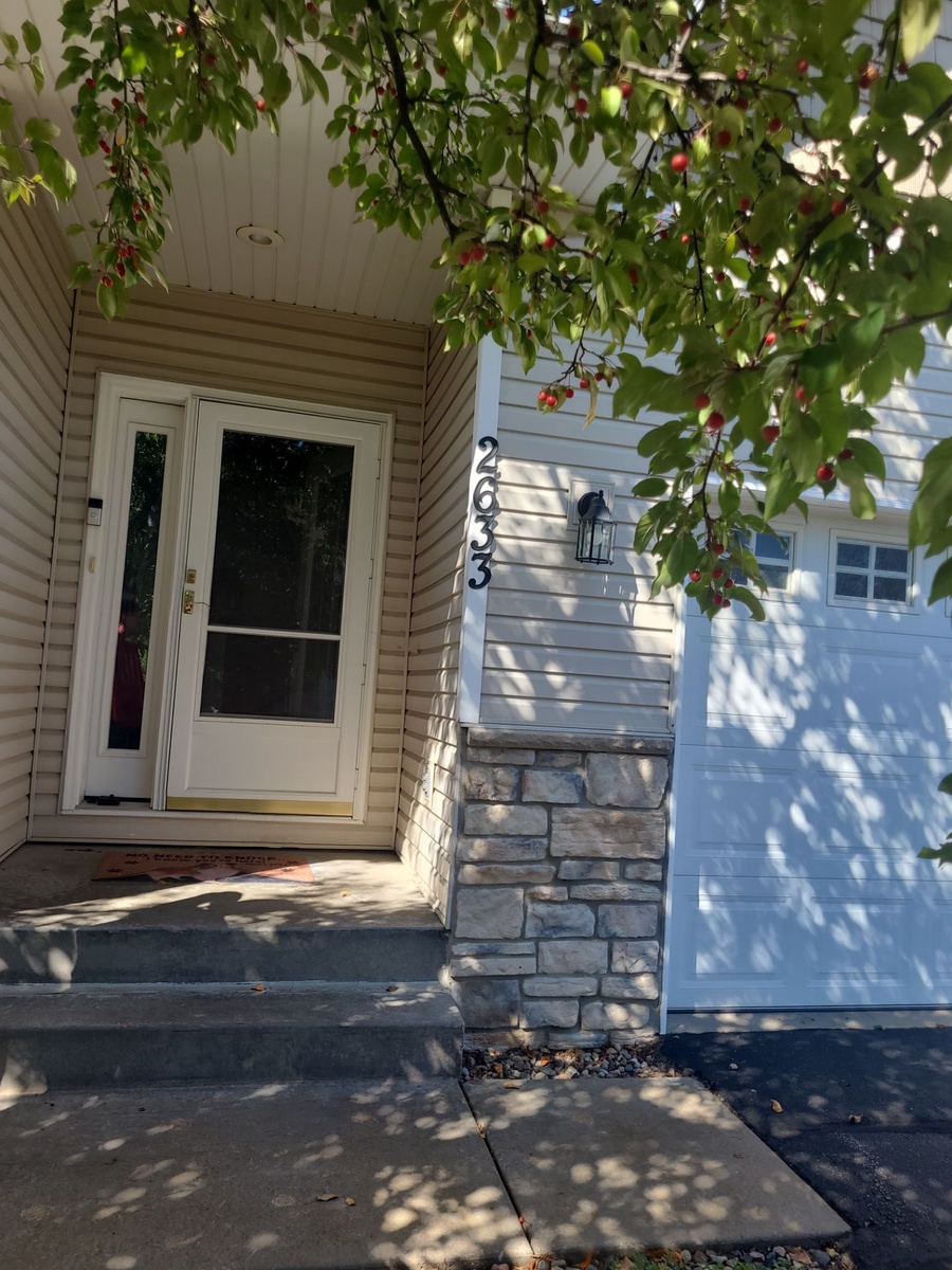BOULDER WAY, BURNSVILLE, MN, US