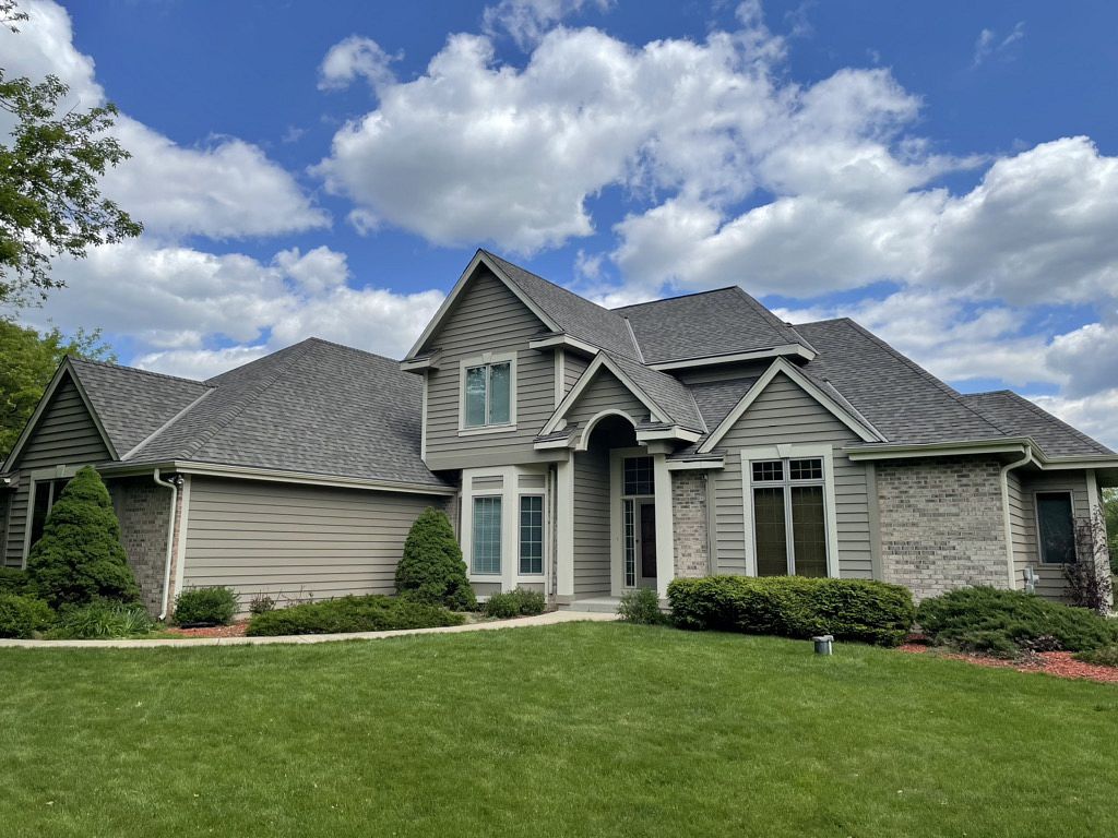 970 South Waterville Lake Road , Oconomowoc, WI, US
