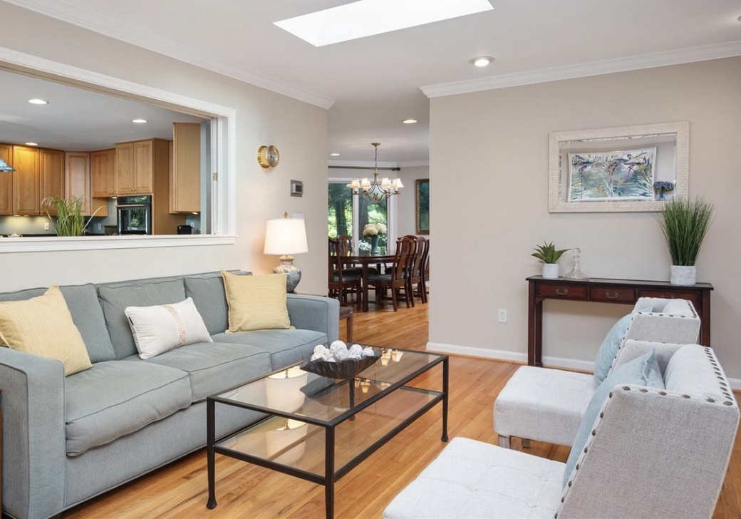 682 Carlisle Drive , Arnold, MD, US