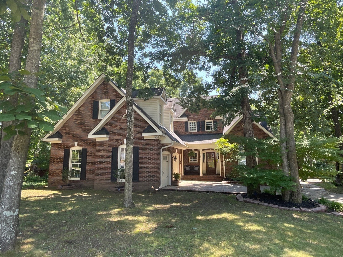 2649 Willowbrook Dr , Matthews, NC, US