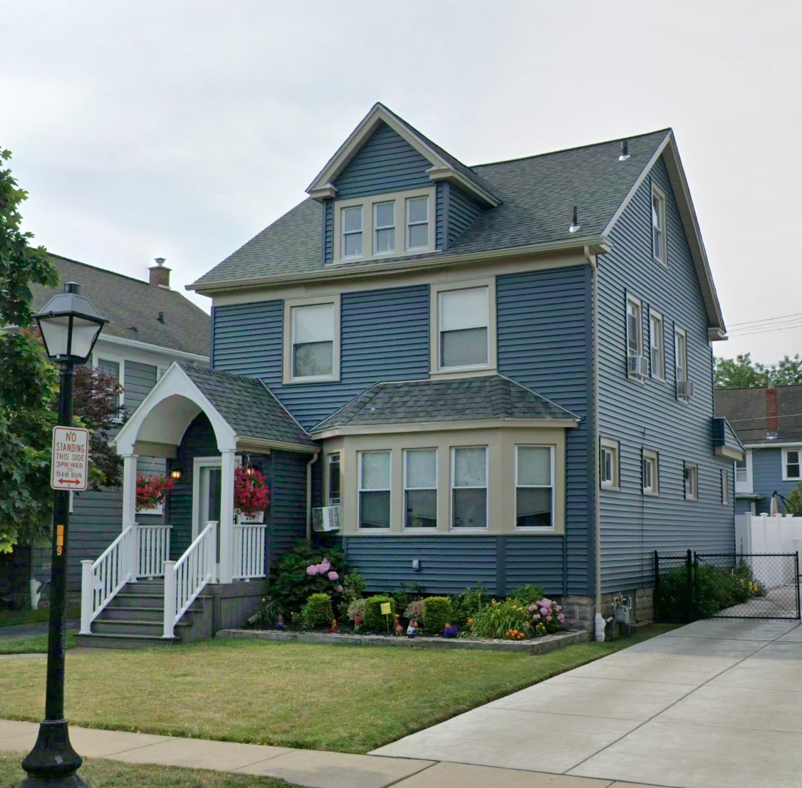 239 Warren Avenue , Kenmore, NY, US
