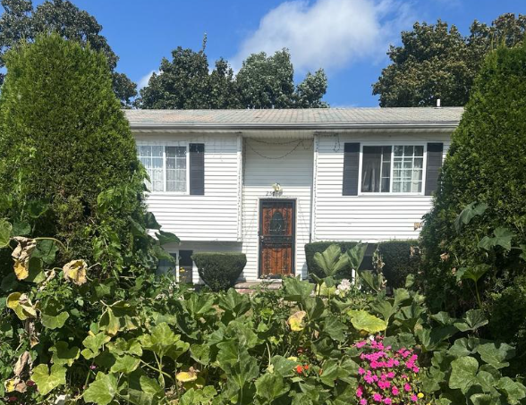 257 40th Street , Copiague, NY, US