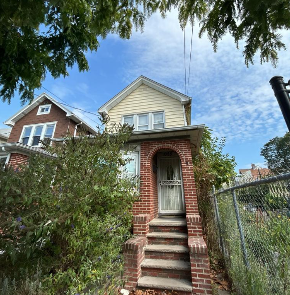 1085 East 43rd Street , Brooklyn, NY, US