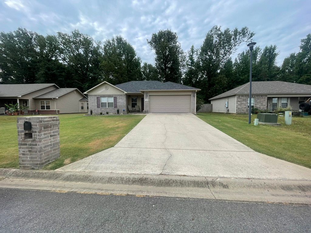 165 Peach Street , Austin, AR, US