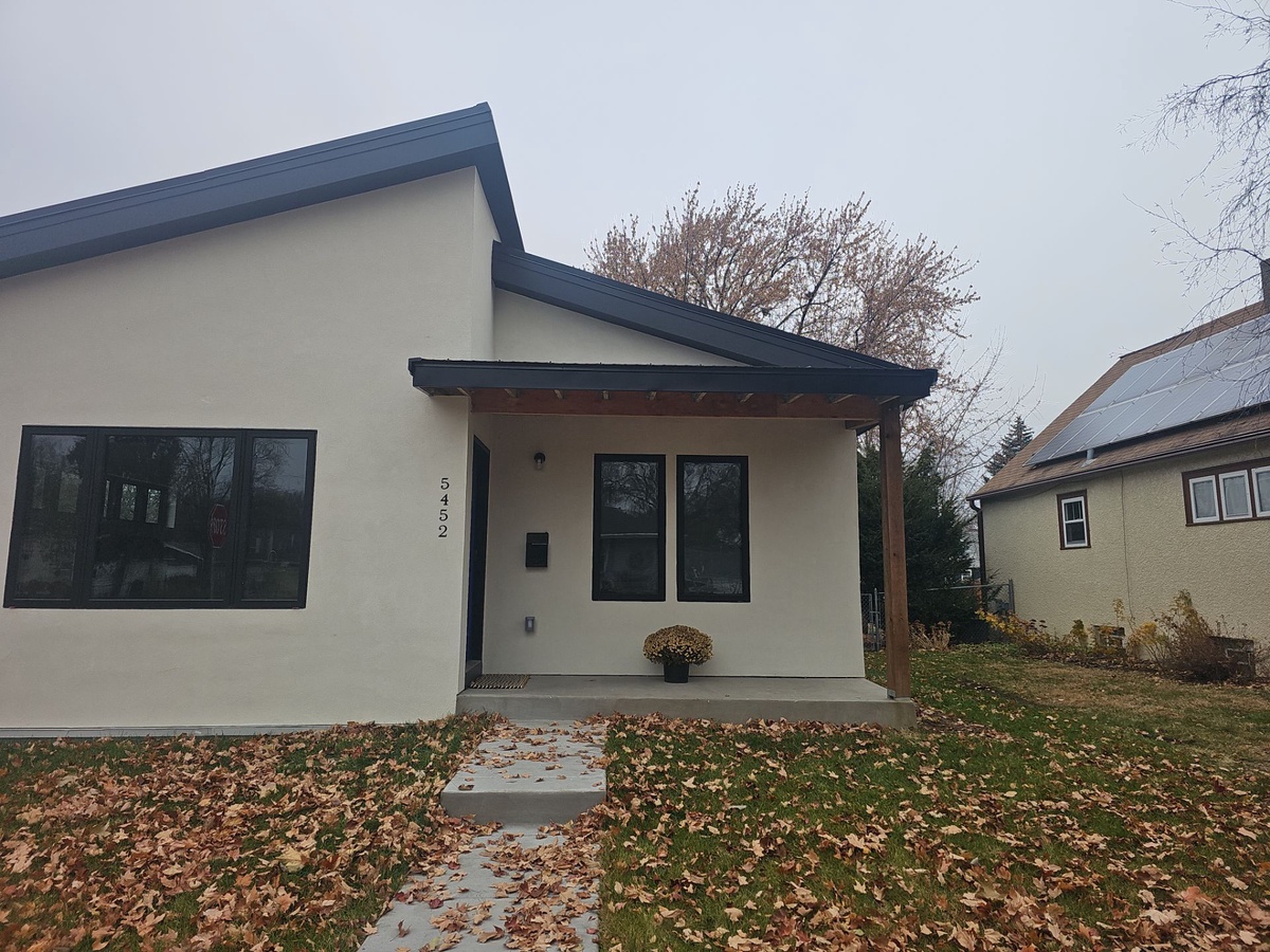 5452 South 32nd Avenue , Minneapolis, MN, US