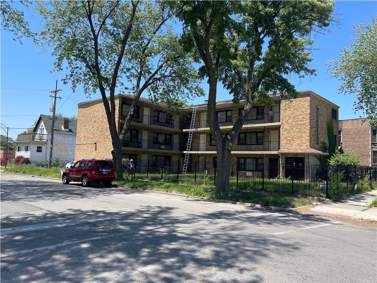 6356 South Eberhart Avenue , Chicago, IL, US