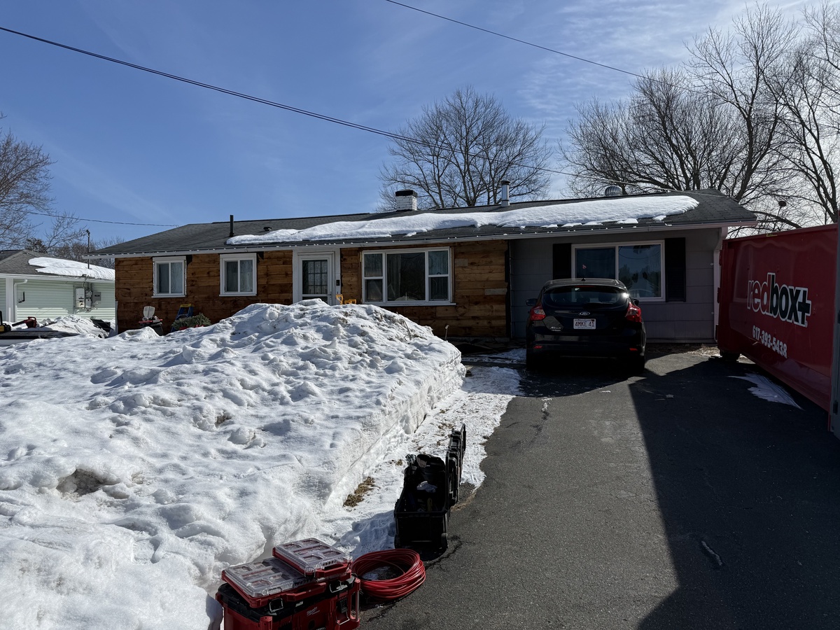 16 Clara Road , Holbrook, MA, US