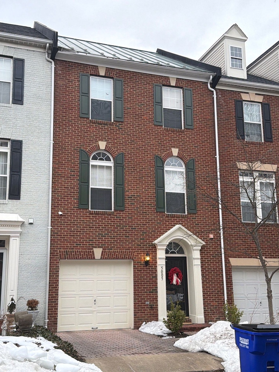 5005 Waple Lane , Alexandria, VA, US