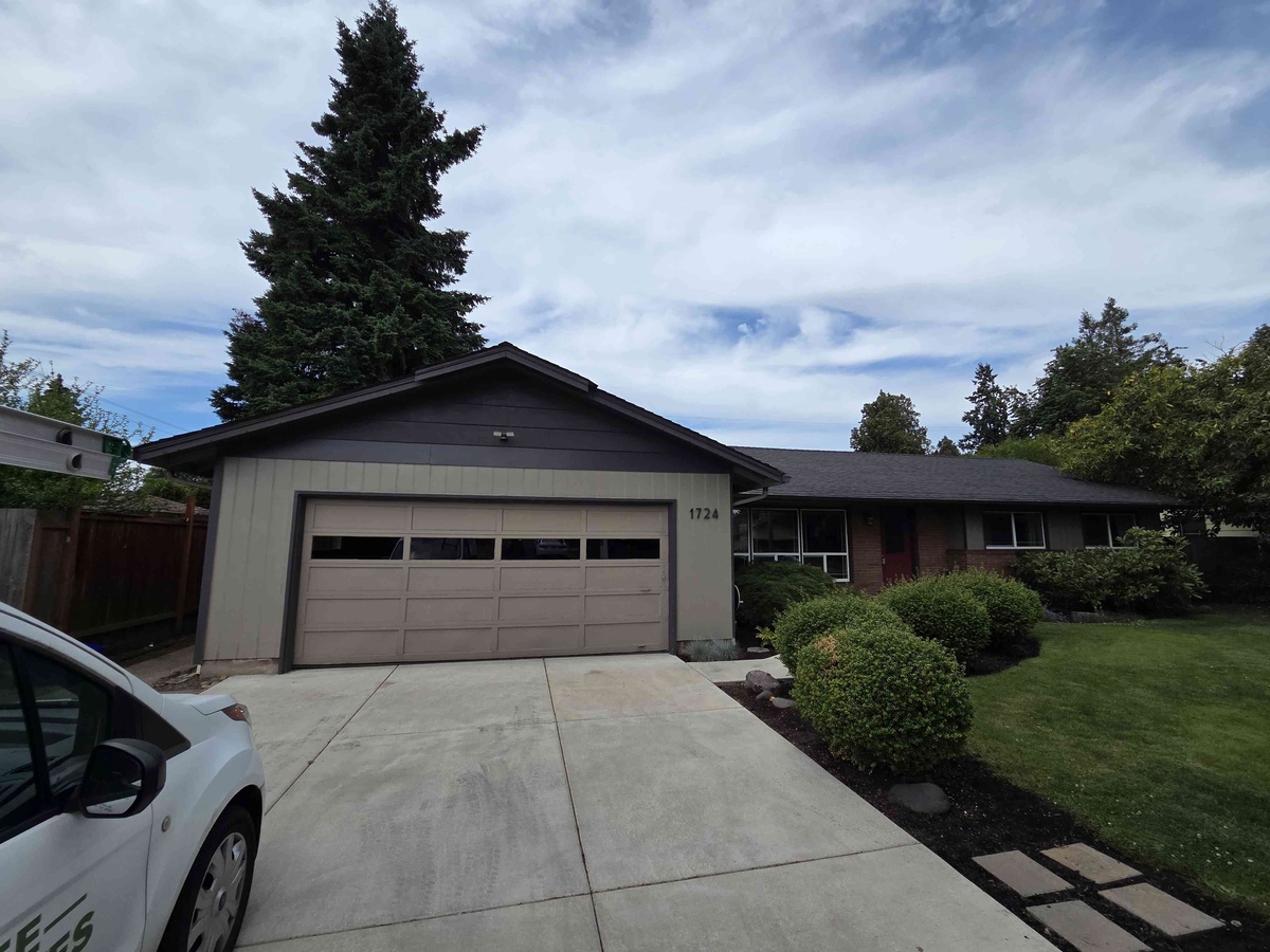 1724 Oak Drive , Eugene, OR, US