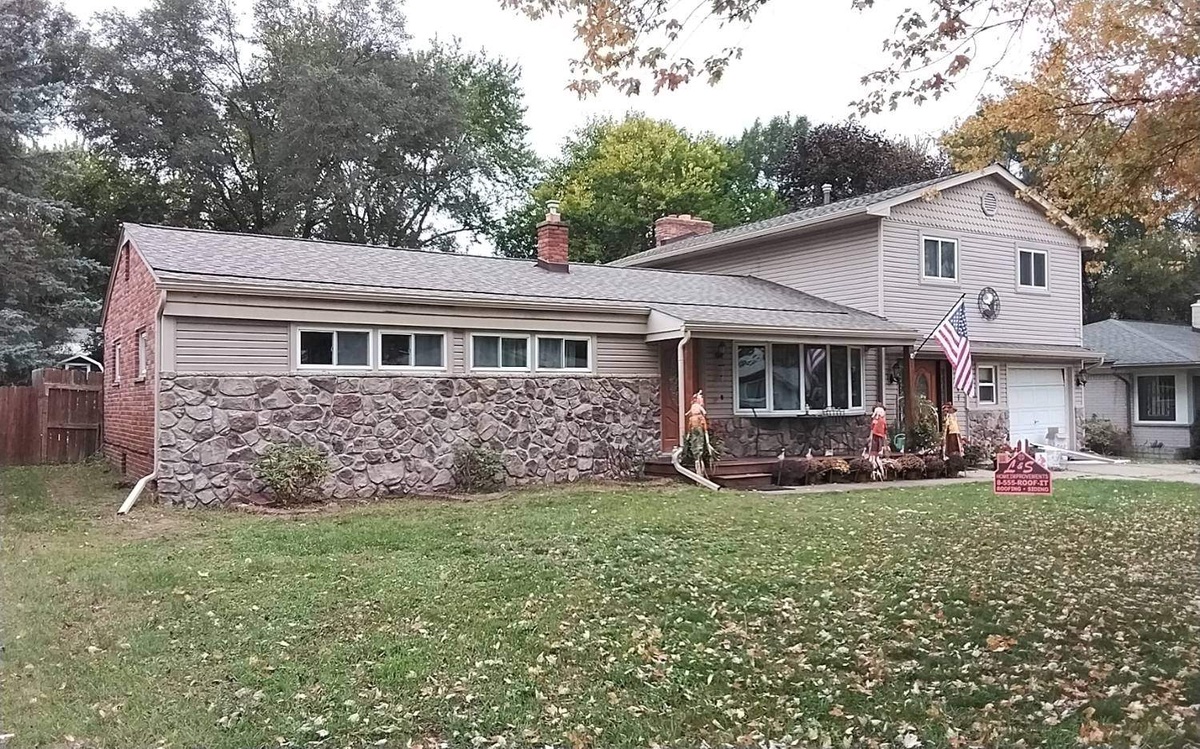 3747 Shoals Street , Waterford Township, MI, US