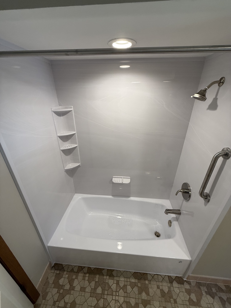 Elm Grove, WI, 53122, US