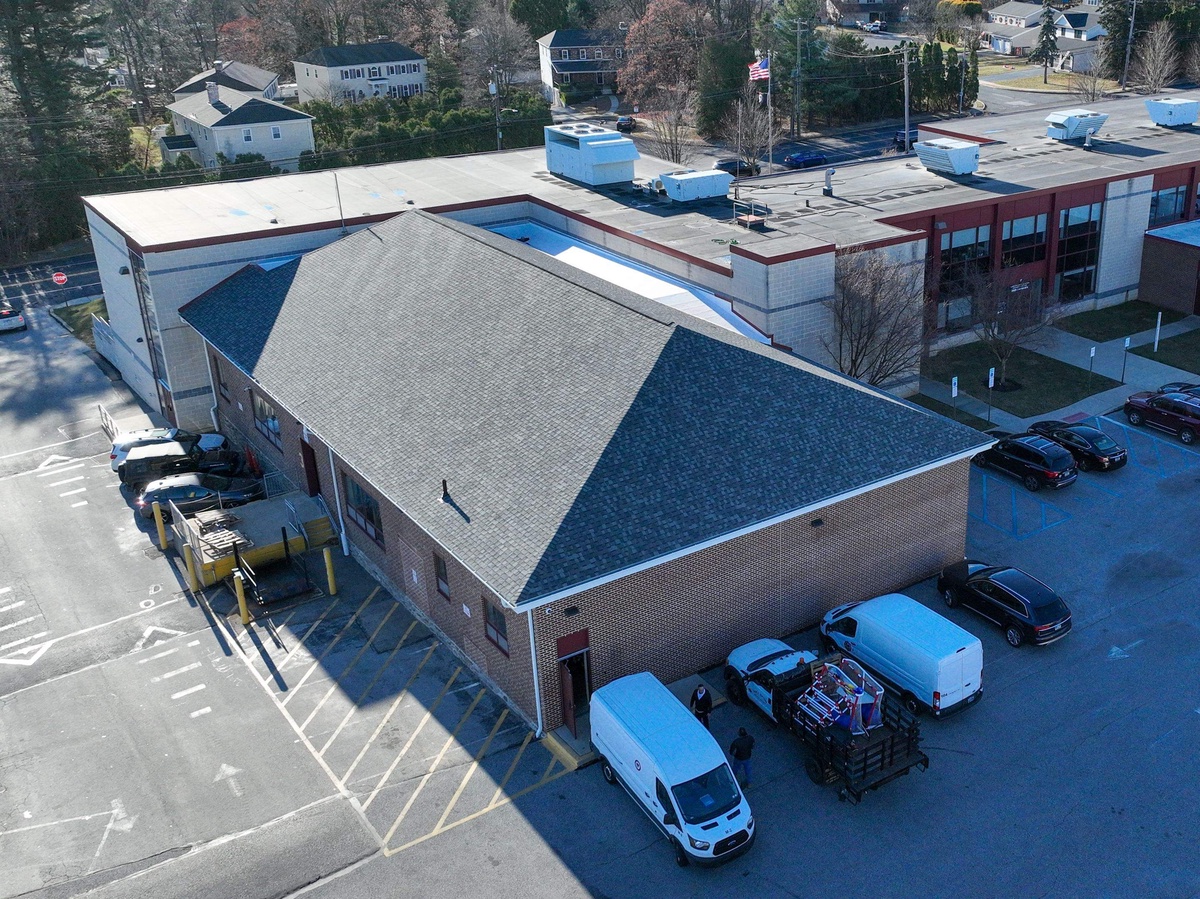 120 Media Line Road , Newtown Square, PA, US