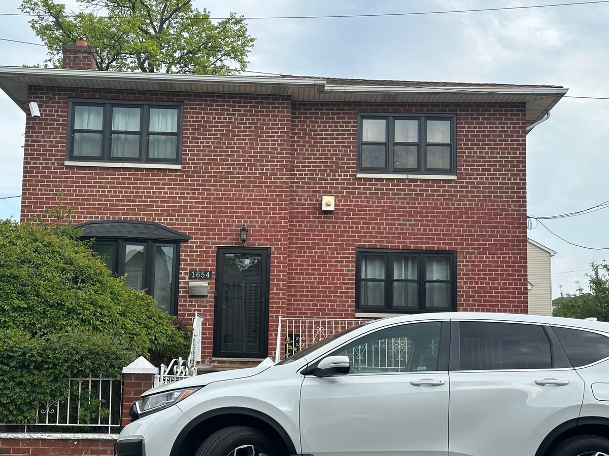 1654 Ohm Avenue , The Bronx, NY, US
