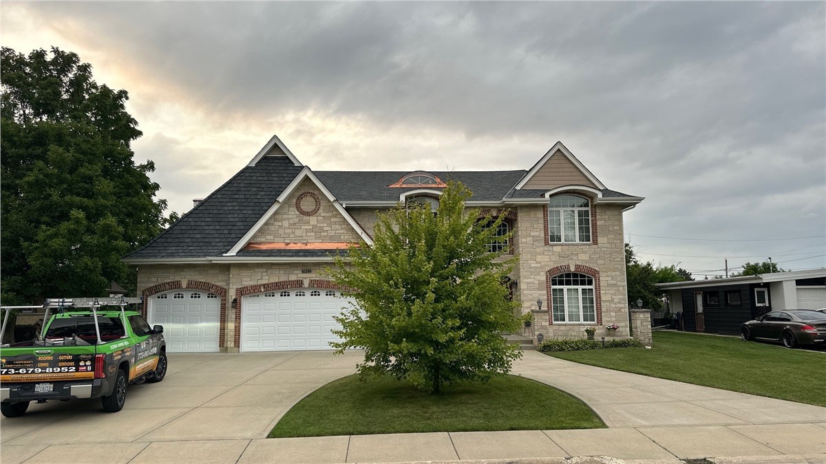 7812 West Winnemac Avenue , Norridge, IL, US