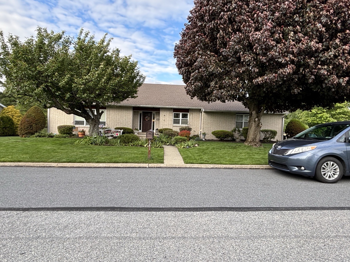 3341 Saint Johns Drive , Hokendauqua, PA, US