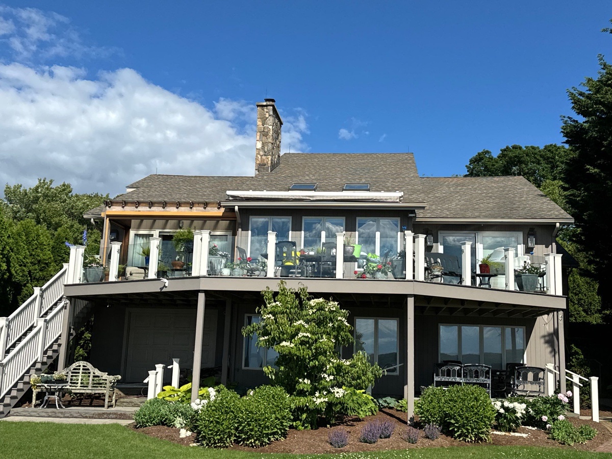 165 Seaside Drive , Jamestown, RI, US