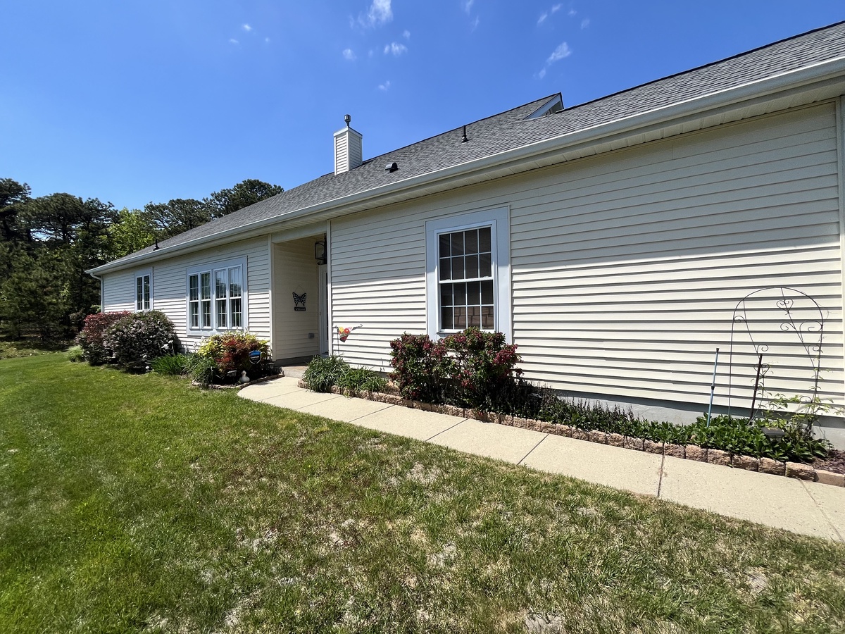 60 Strathmere Street , Ocean Township, NJ, US