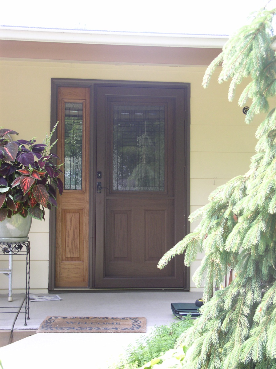 1214 16th Avenue East , Menomonie, WI, US