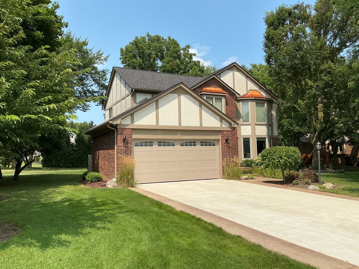 683 Tewksbury Court , Rochester Hills, MI, US
