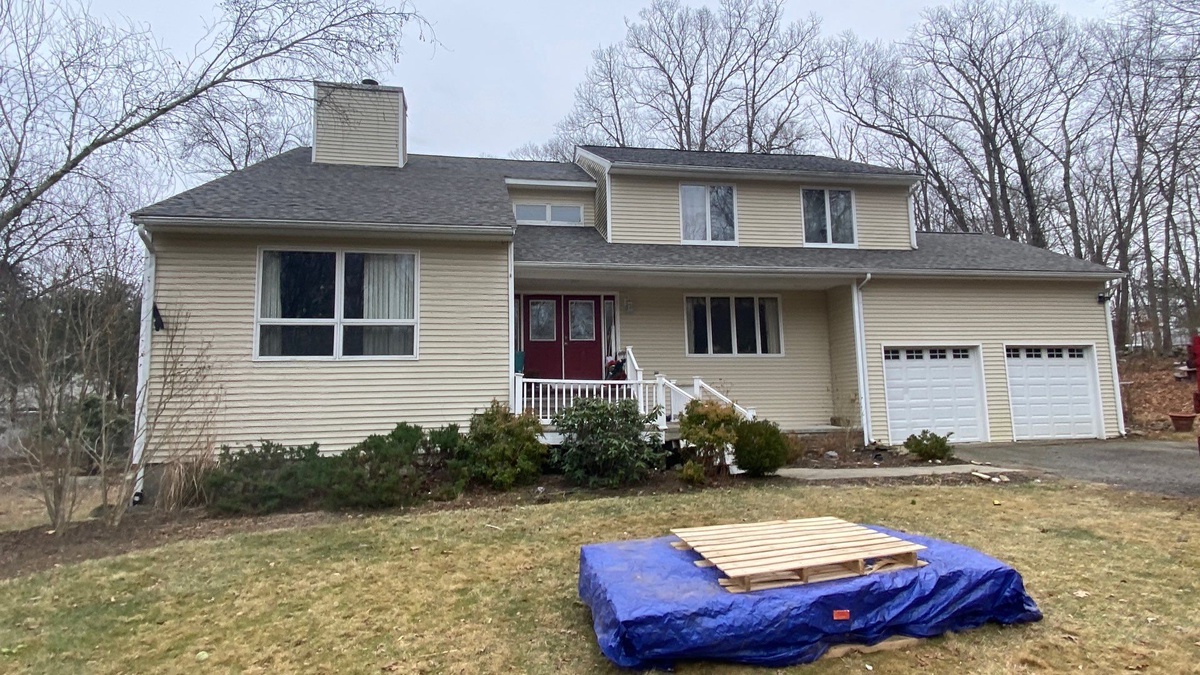 201 Little Pond County Rd , Cumberland, RI, US