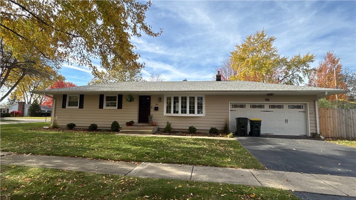 802 Elden Drive , Cary, IL, US