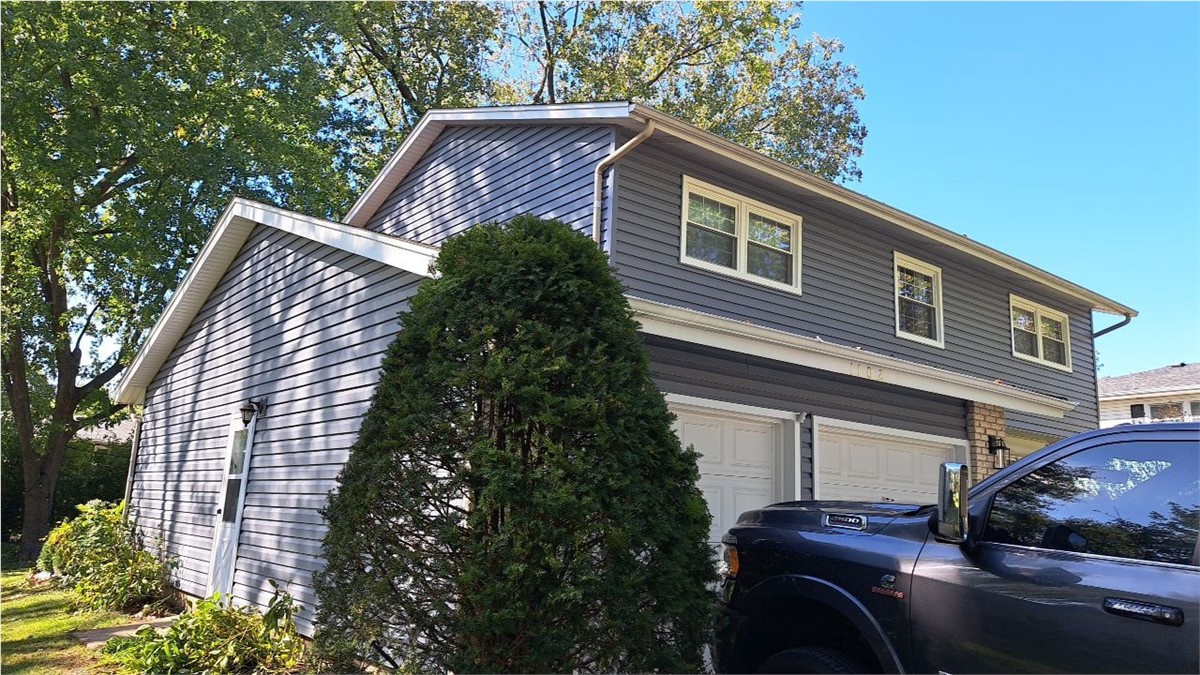 1102 Hemlock Lane , Mount Prospect, IL, US