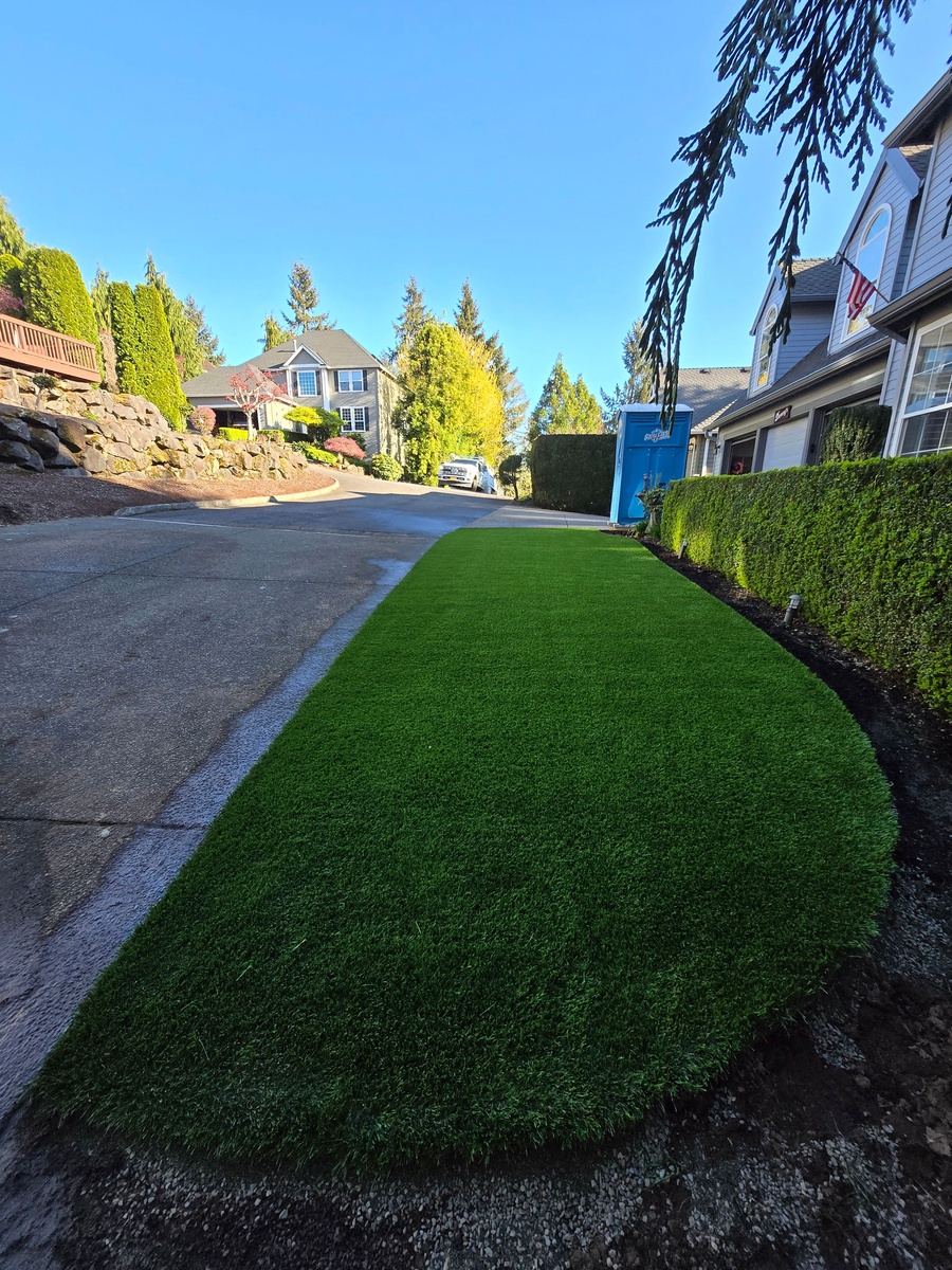 2084 Alpine Drive , West Linn, OR, US