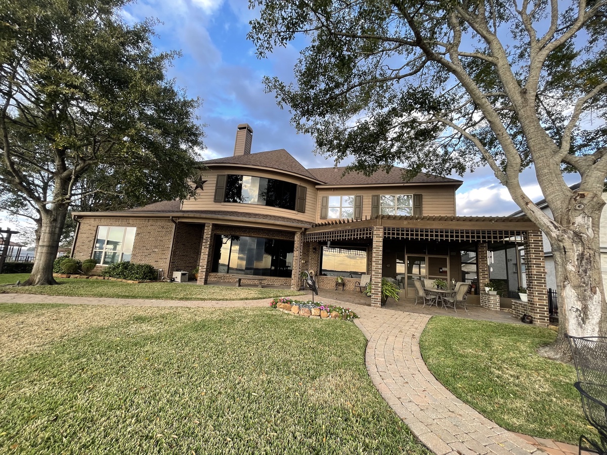 Sagittarius West, Willis, TX, US