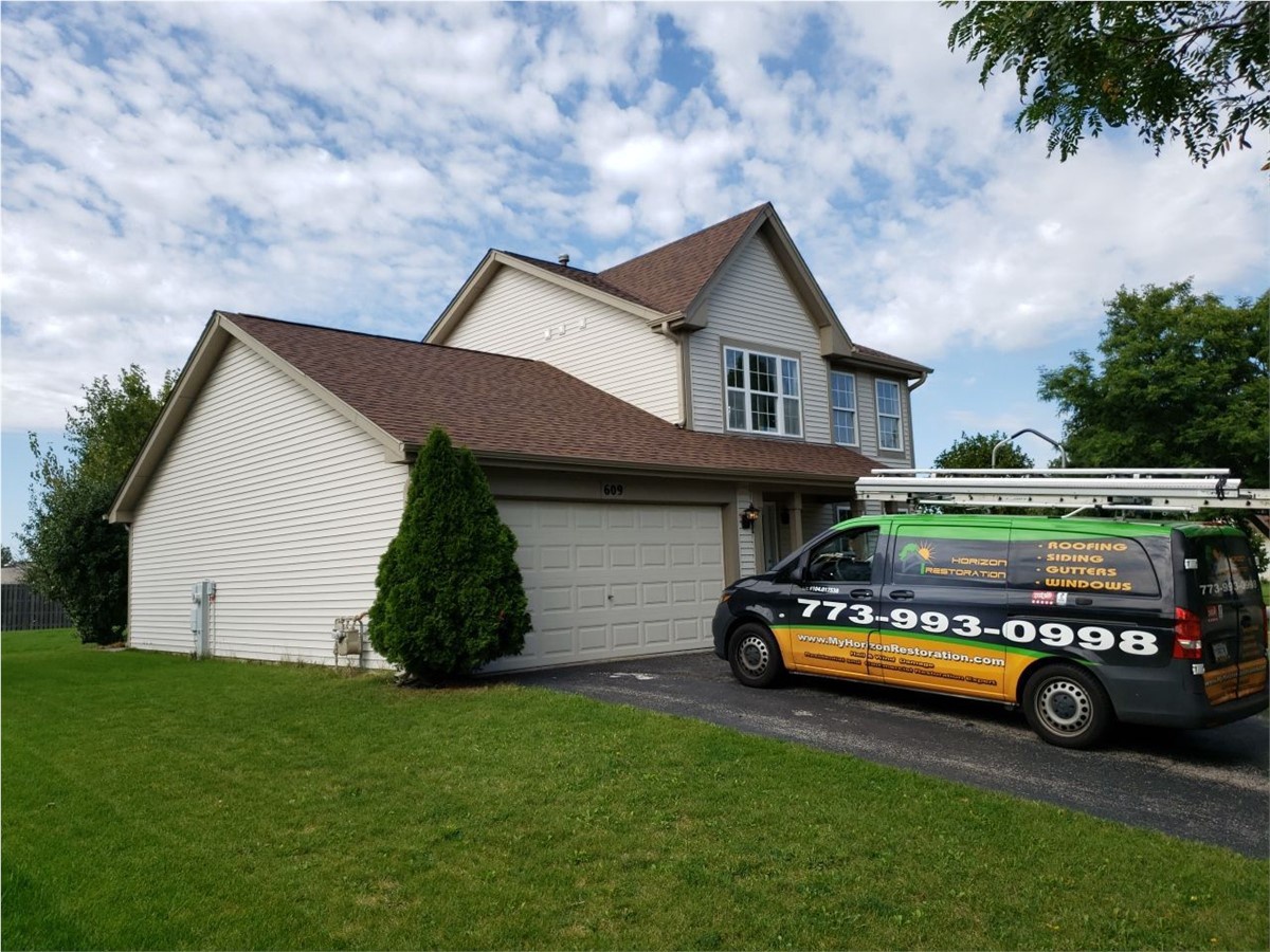 609 Maple Drive , Streamwood, IL, US