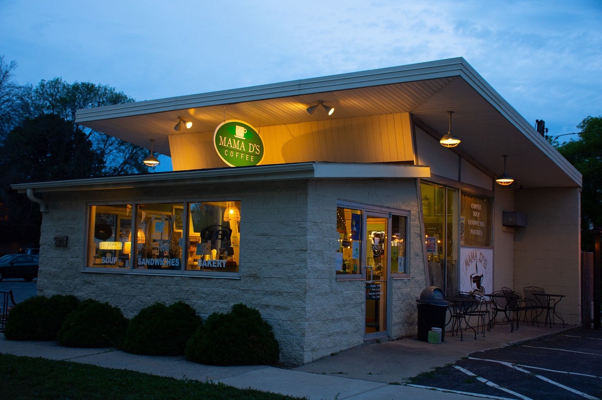 928 North Hartwell Avenue , Waukesha, WI, US
