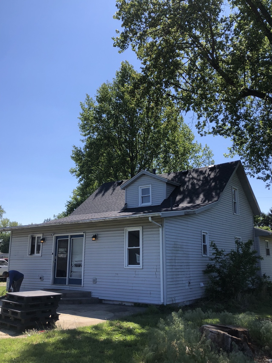14213 South 1050 West , Wanatah, IN, US