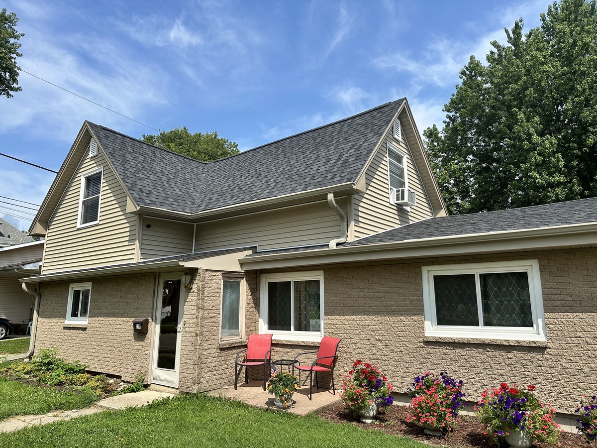 214 1st Avenue Northeast , Hampton, IA, US