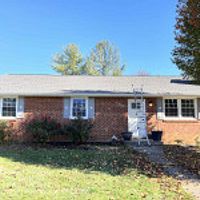 918 Belmore Avenue , Staunton, VA, US