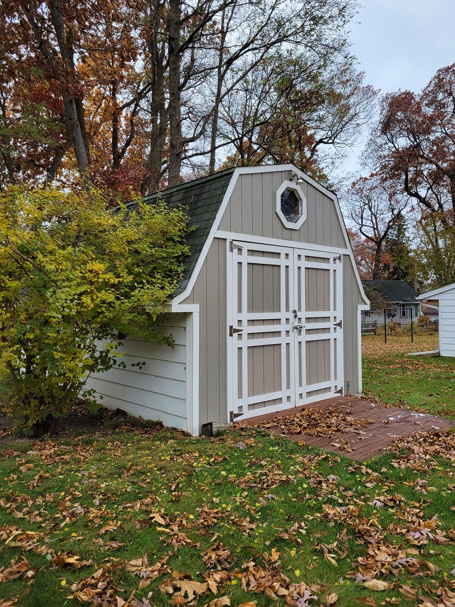 N27W27401 Woodland Drive , Pewaukee, WI, US