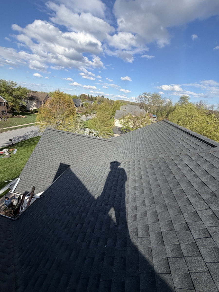 3310 North Bay Hill Drive , Center Valley, PA, US