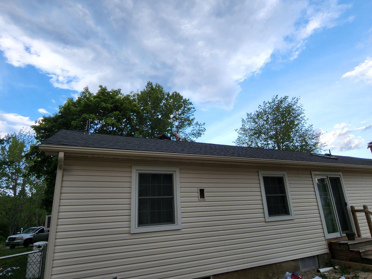 49 Perry Road , Hampden, ME, US