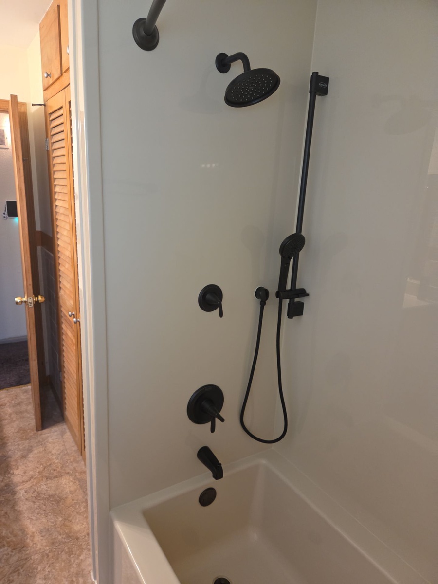 6301 East 101st Terrace , Kansas City, MO, US