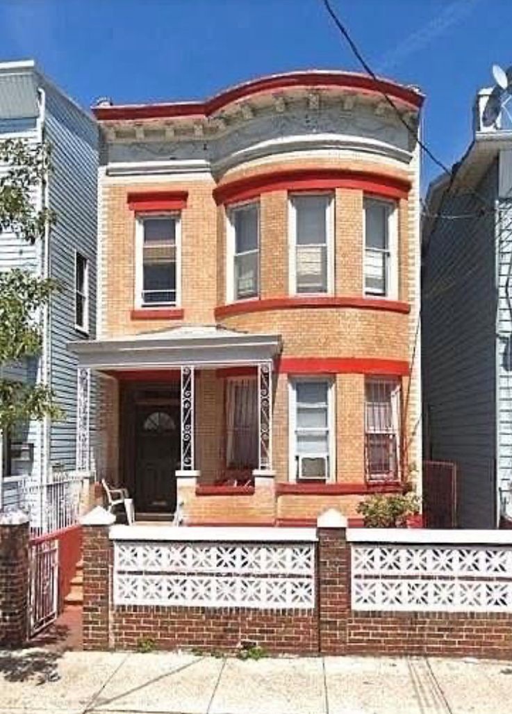 161 Jerome Street , Brooklyn, NY, US