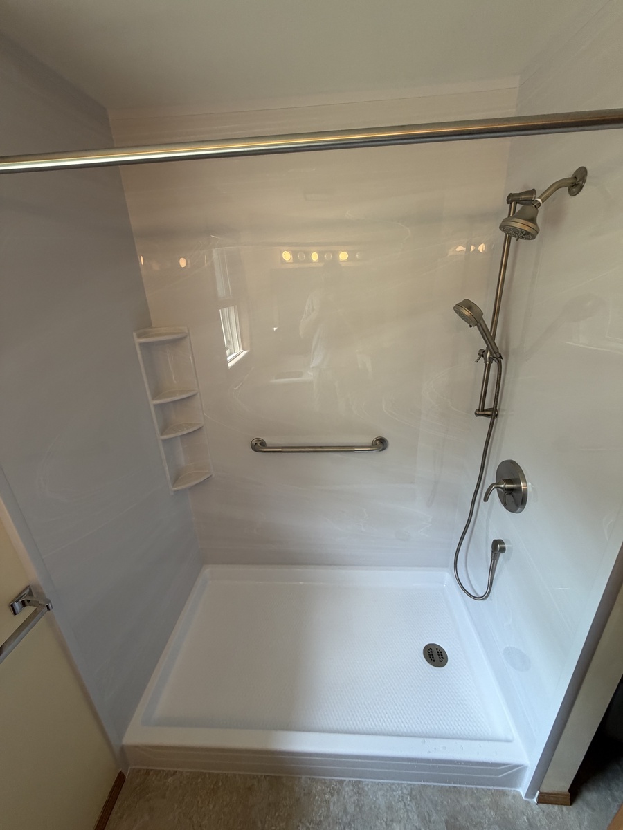 2958 Madrid Drive , Bellevue, WI, US