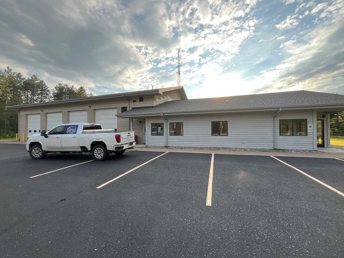 N18225 U.S. 141 , Pembine, WI, US