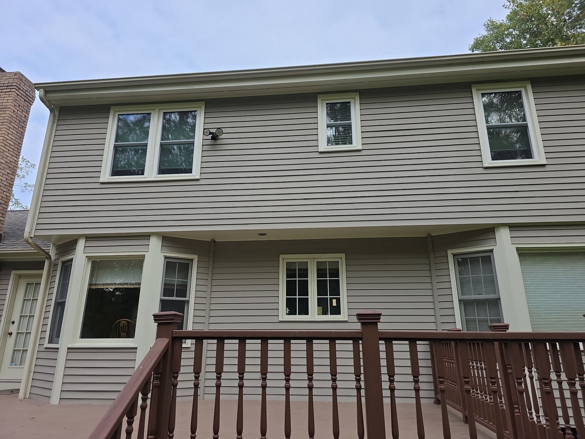 40 Meadowridge Drive , Shelton, CT, US