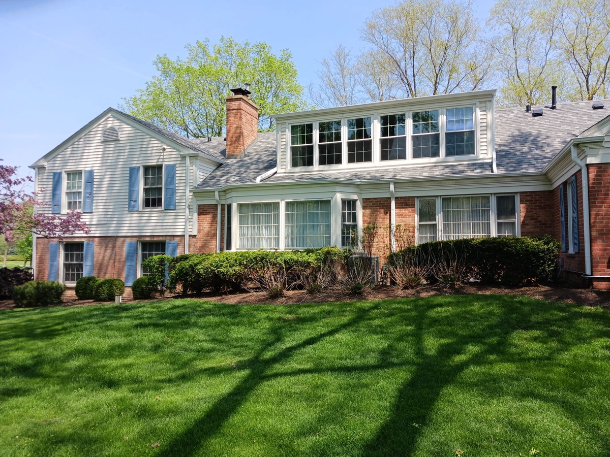 338 Firth Road , Inverness, IL, US